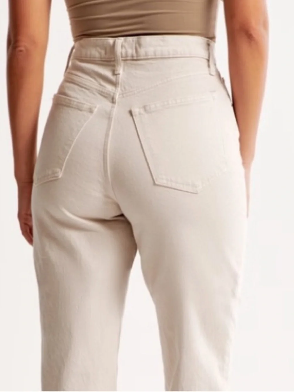 Abercrombie & Fitch The 90’s Straight Ultra High-Rise Off-White Jeans Size 30/10